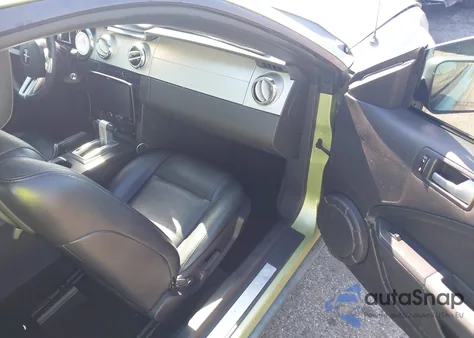 2006 Ford Mustang V6 z USA, uszkodzony, nr VIN 1ZVFT80N965135210